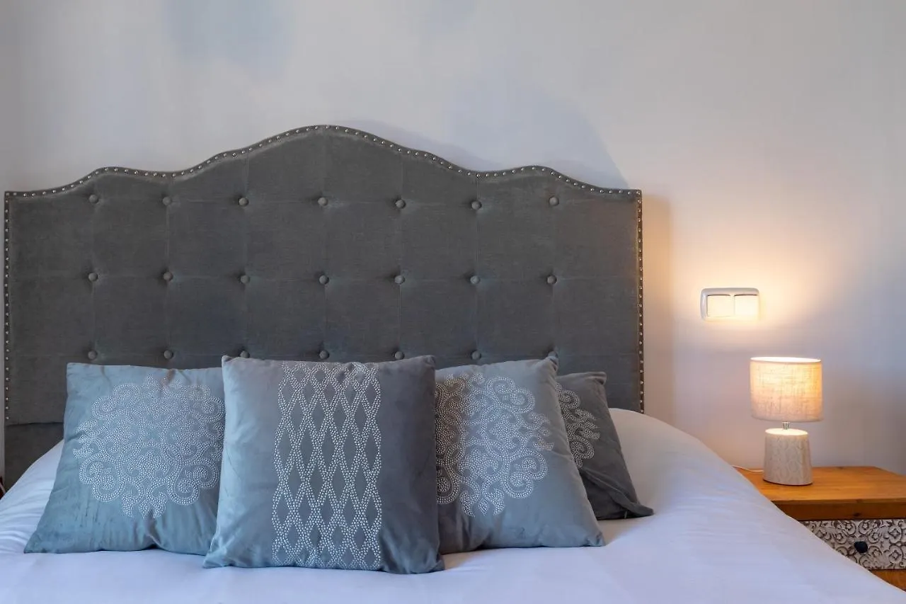 Confort Y Diseno Con Vistas Al Casco Viejo Bilbau Apartamento